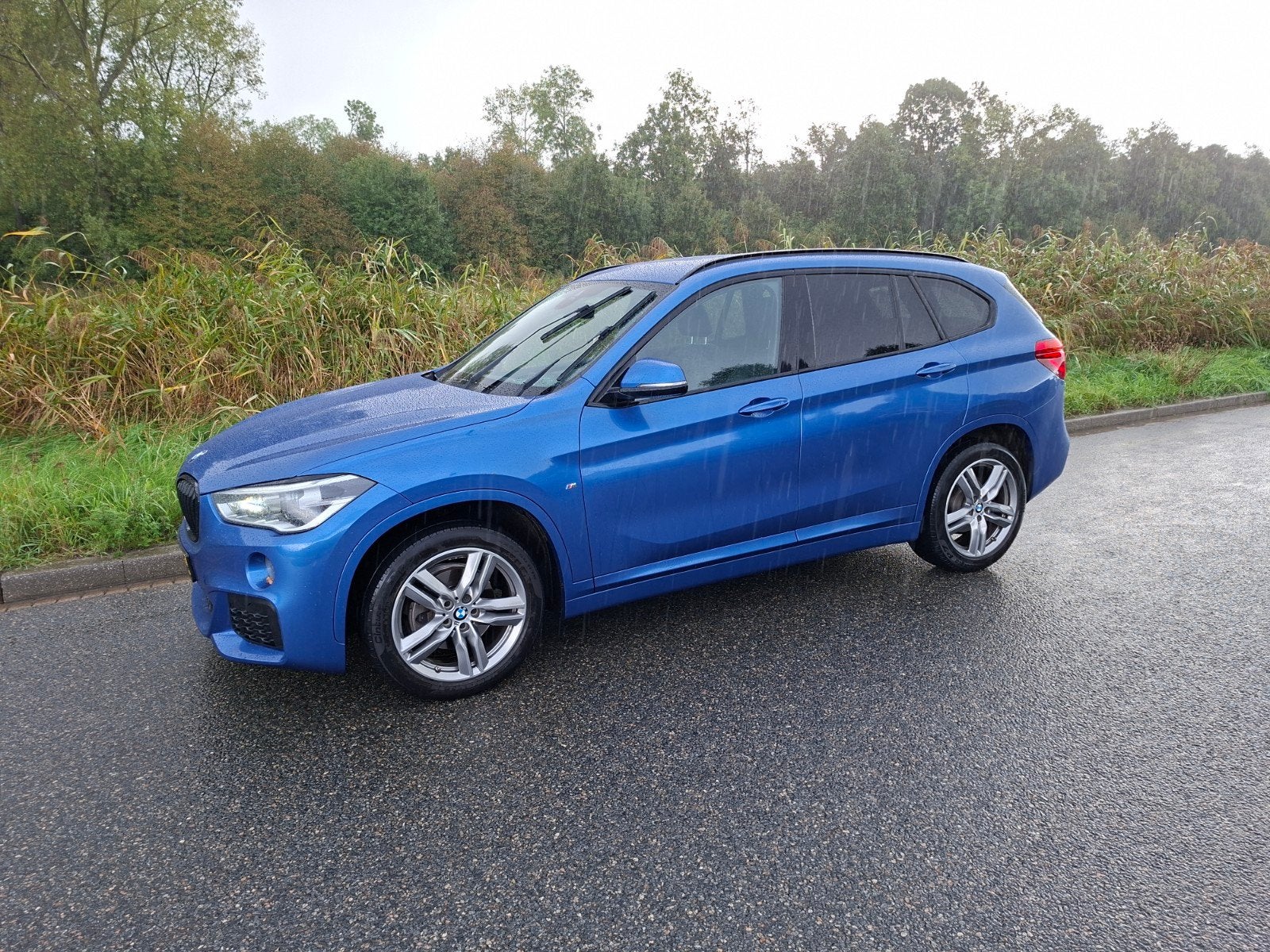 BMW X1 M-Sport 18i S-drive 136pk Automaat, Leer .., Auto's, Dealer onderhouden, 136 pk, Zwart, Blauw