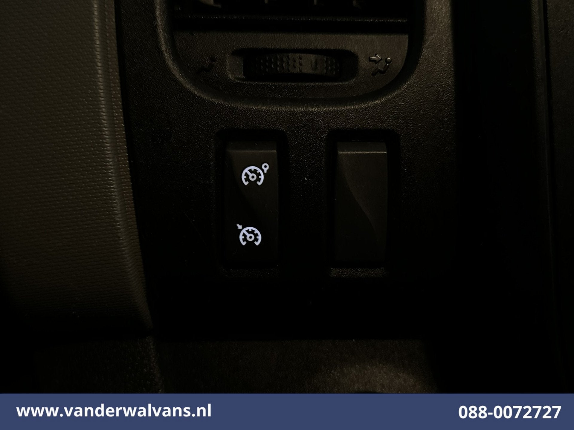 Renault Trafic 1.6 dCi L1H1 Euro6 Airco | Cruisecontrol | Tr, Voorwielaandrijving, Gebruikt, 2000 kg, Renault