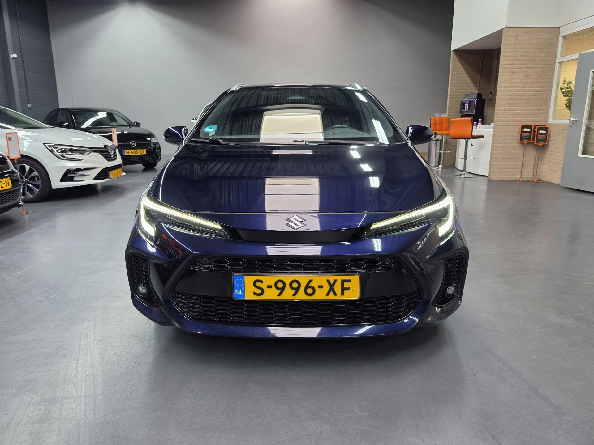 Suzuki Swace 1.8 Hybrid Style STUUR/STOELVERWARMING CAMERA C, Auto's, Dealer onderhouden, 450 kg, Gebruikt, 4 cilinders