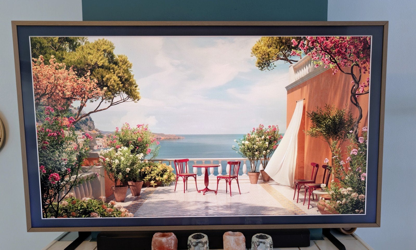 Foto 3 van Samsung The Frame 65LS03A (2021) + wall mount