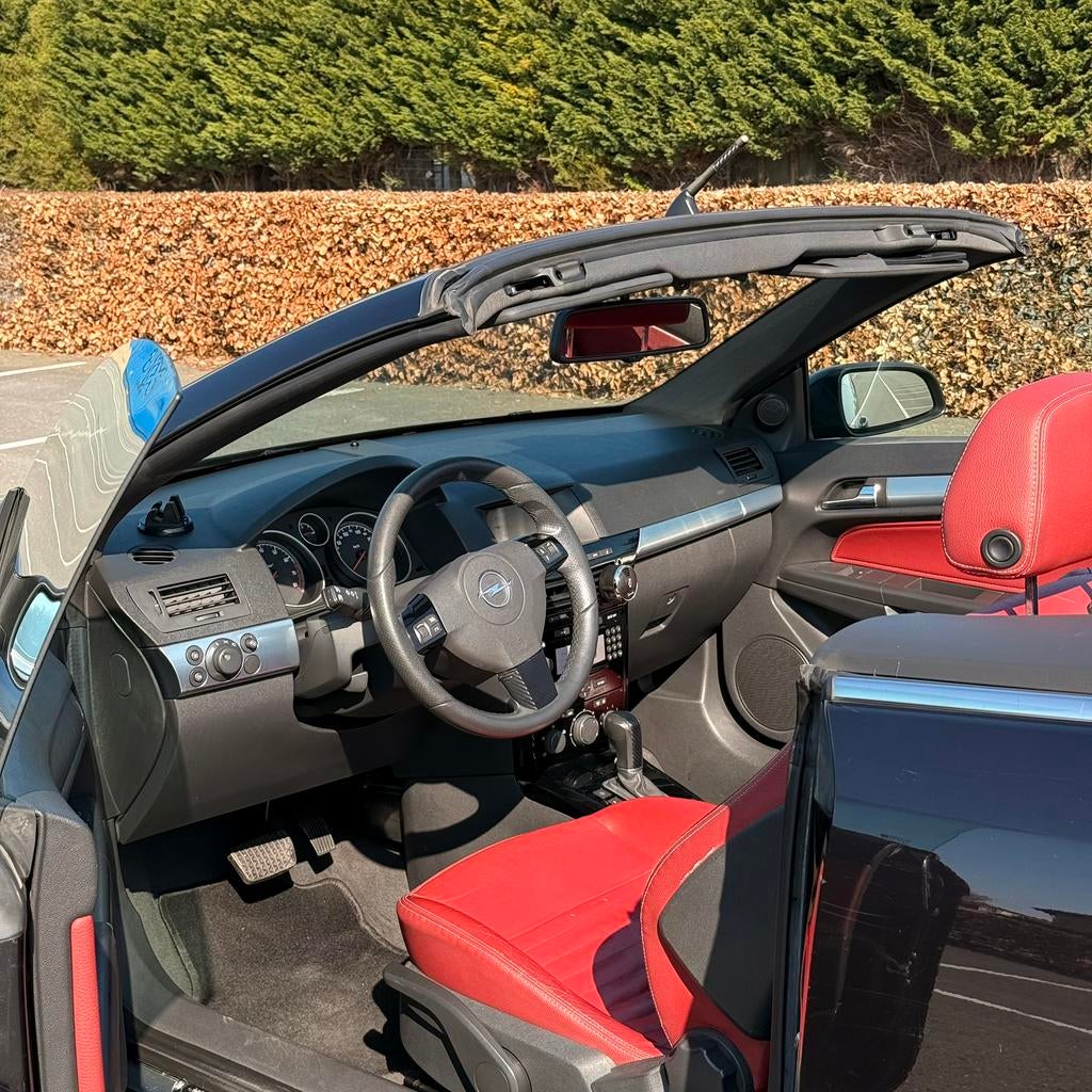 Opel Astra 1.8 16V Twintop AUT 2008 -06 Zwart, Auto's, Opel, 4 cilinders, Cabriolet, 4 stoelen, 1796 cc
