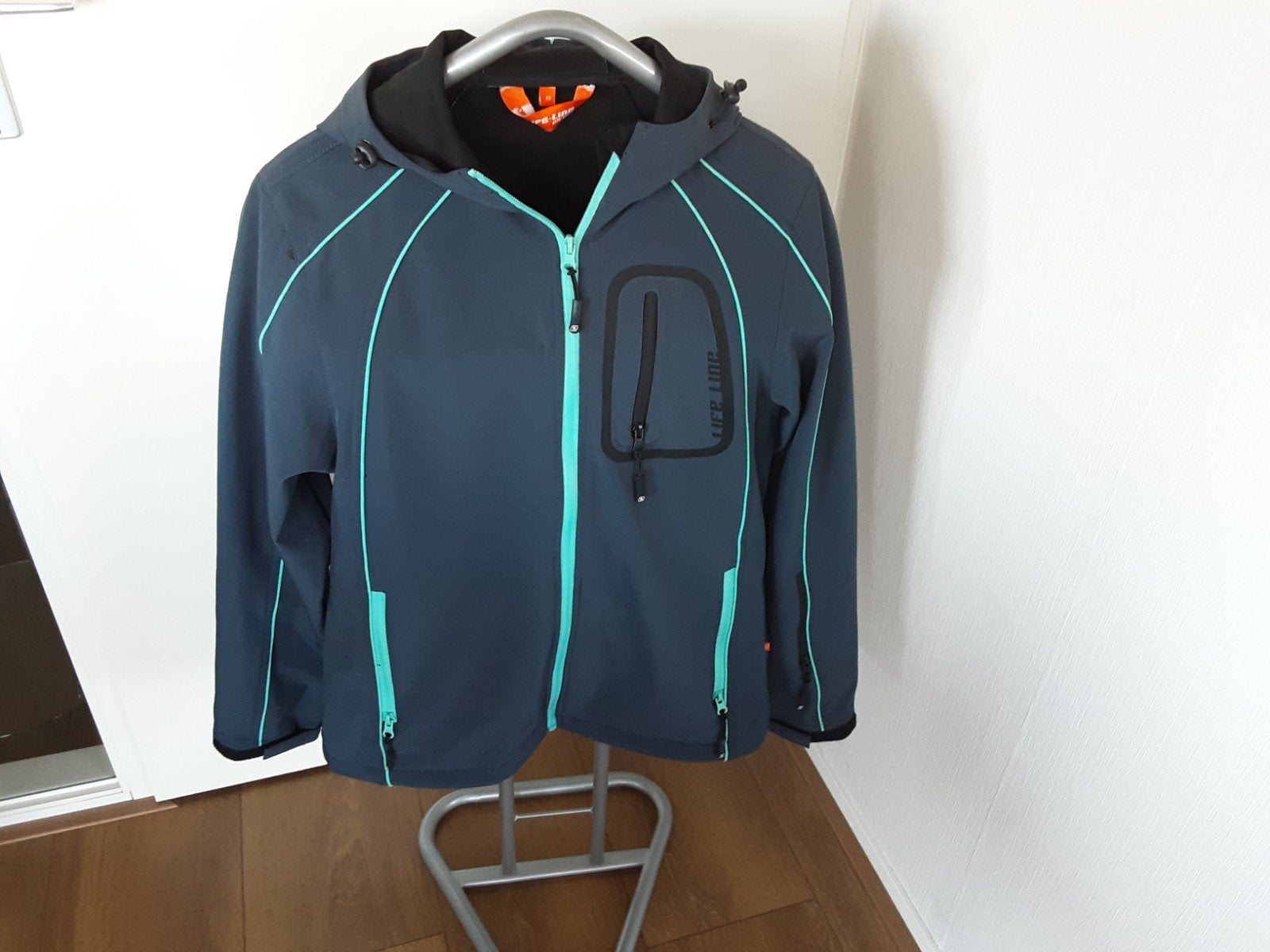 Dames Jack met capuchon ( fietsjack), Live li e enjoy, Blauw, Maat 42/44 (L), Ophalen of Verzenden