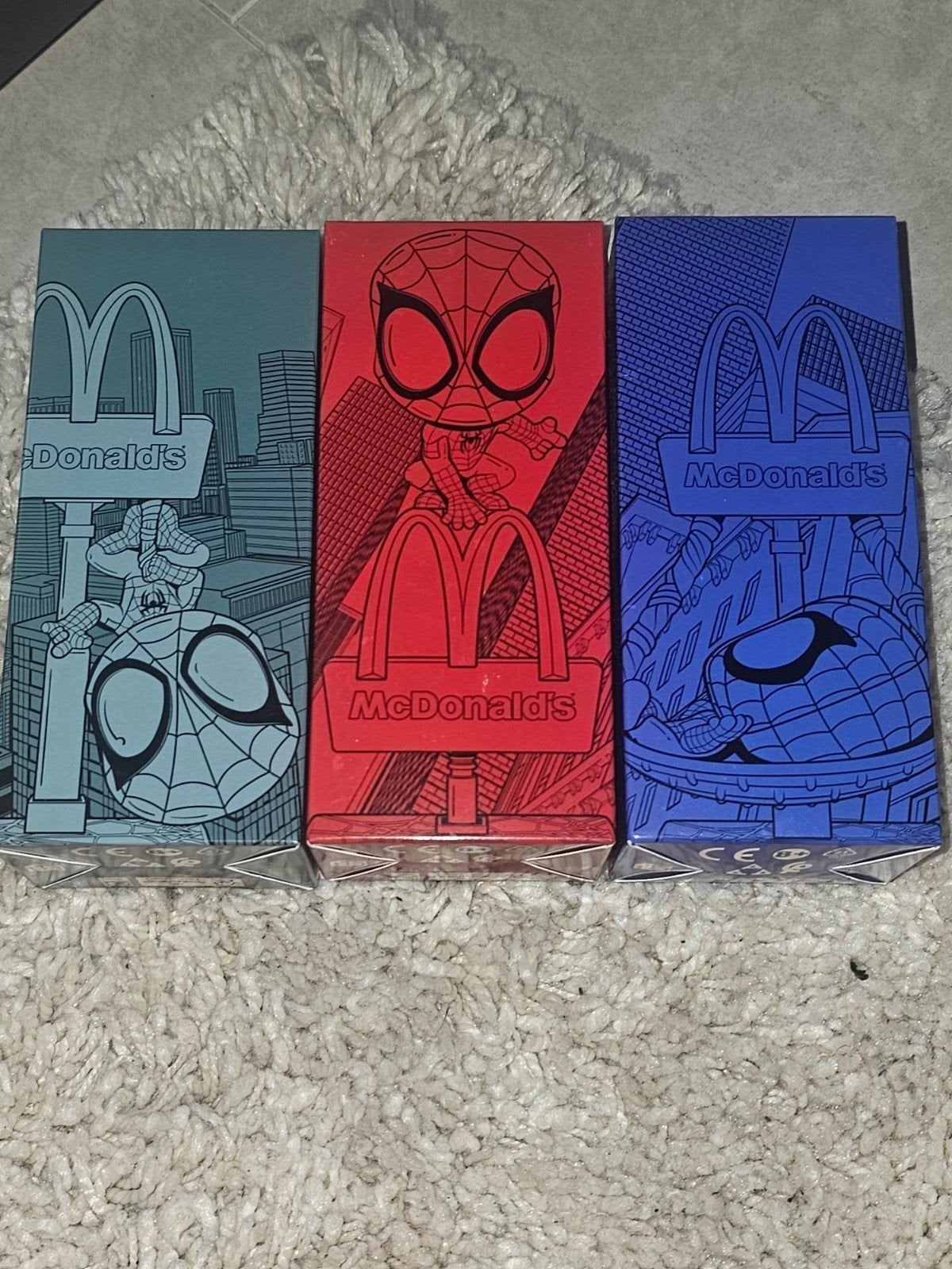 3 McDonald's Spiderman Happy Meal speelgoed met dozen - Nieu, Ophalen of Verzenden, Nieuw