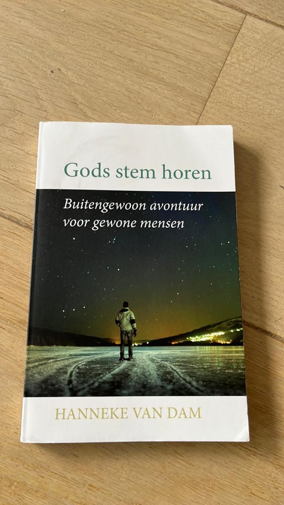 Boek godsdienst Hanneke van Dam - Gods stem horen, Boeken, Ophalen of Verzenden, Zo goed als nieuw, Hanneke van Dam
