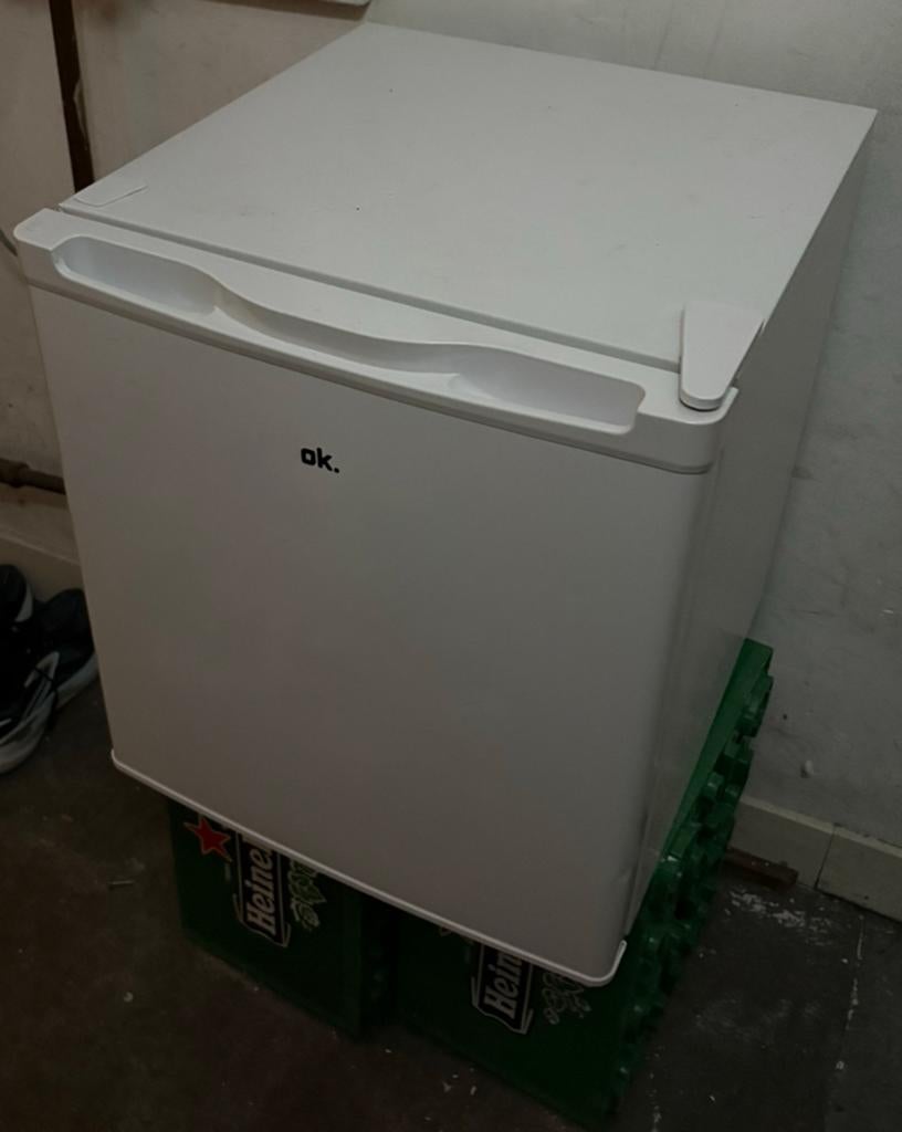 Mini Fridge, Ophalen, Zo goed als nieuw, Minder dan 85 cm