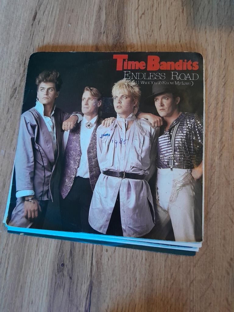 Time bandits 7inch endless road, Ophalen of Verzenden, Zo goed als nieuw, Pop