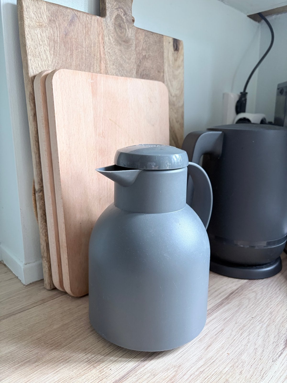 Emsa grijze/blauwe thermoskan 1 liter - houdt water heet, Kunststof, Ophalen of Verzenden, Grijs, Overige merken
