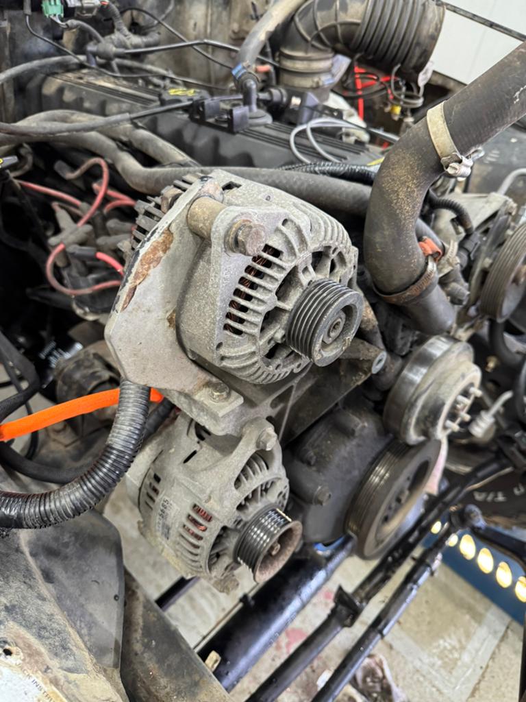 Extra dynamo voor jeep 4.0 motor wrangler yj cj Cherokee, Ophalen of Verzenden, Gebruikt, Jeep