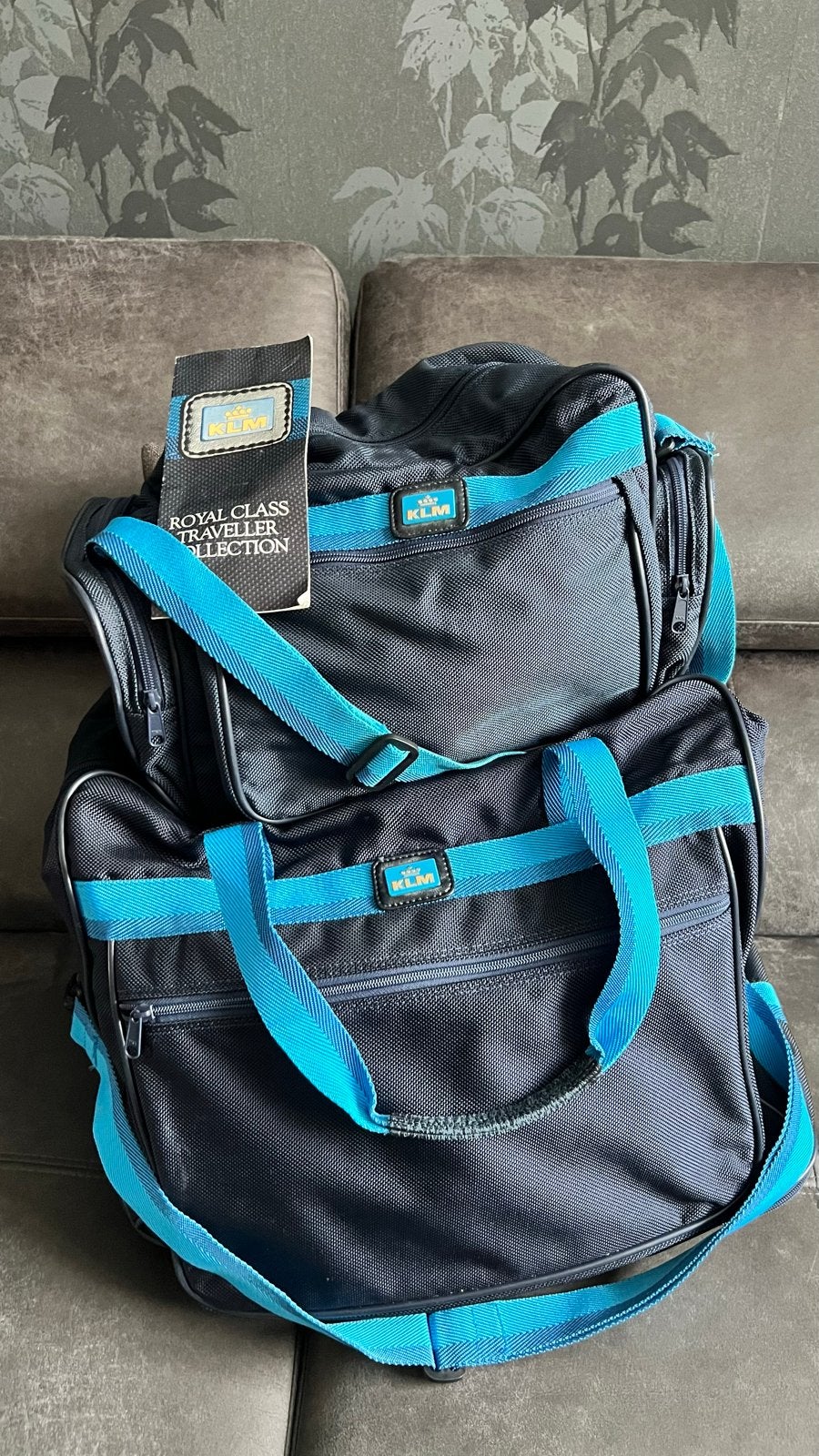 KLM Royal Class Traveller Collection - 2-delige tassenset, Sieraden, Tassen en Uiterlijk, 40 tot 60 cm, 20 tot 30 cm, Blauw, Ophalen of Verzenden