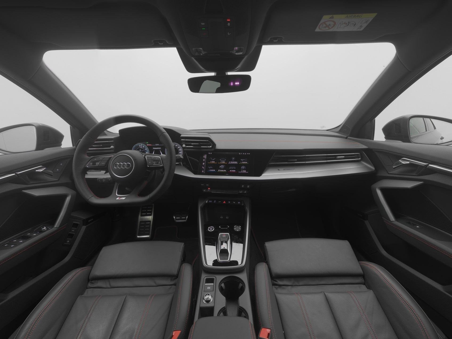 Audi A3 Sportback S-line Competion 1.5 e-hybrid 204pk | Lede, Auto's, 4 cilinders, 26 kWh, Bedrijf, 333 km/l