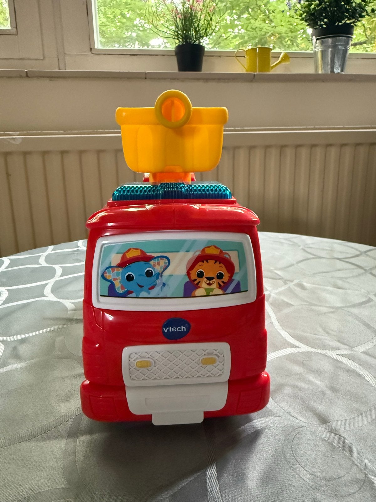 VTech Brandweerwagen met geluid in 3 talen, Kinderen en Baby's, Ophalen, Nieuw, 6 maanden tot 2 jaar