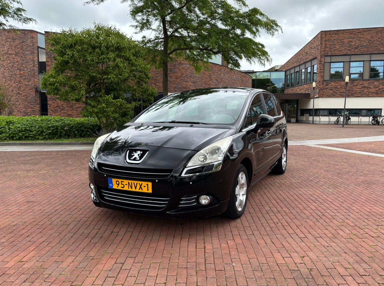Peugeot 5008 1.6 VTI ST 5PL 120PK 2010 nieuwe APK | Export, Auto's, Voorwielaandrijving, Euro 5, Stof, 1402 kg