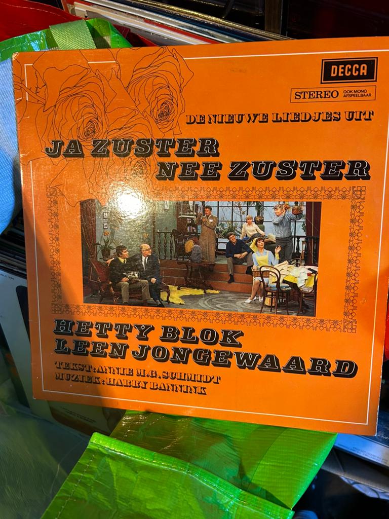 Ja zuster.  Nee zuster, Ophalen of Verzenden, Zo goed als nieuw, Overige formaten, Levenslied of Smartlap