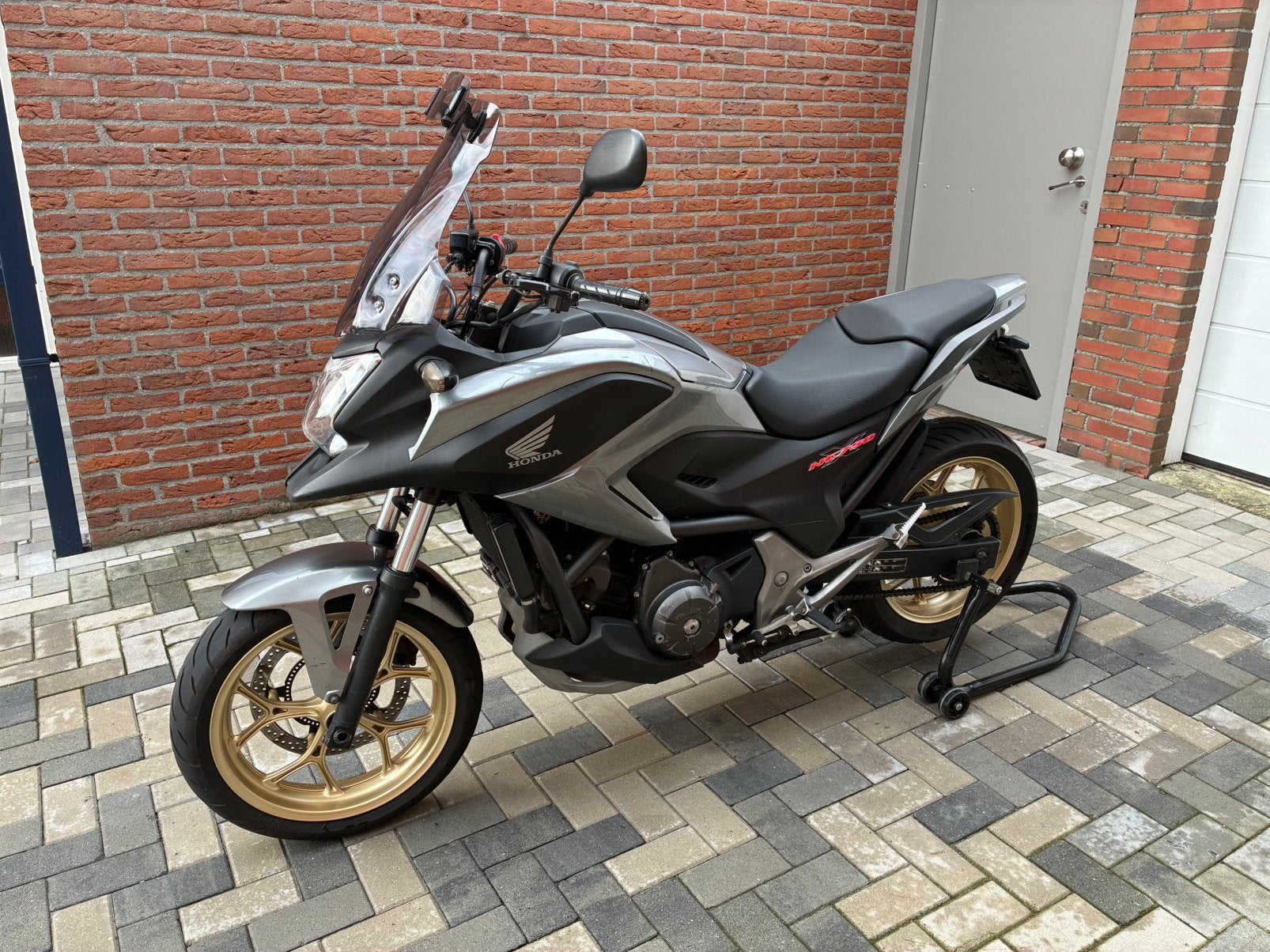 Honda NC750X 2016, Motoren, 2 cilinders, Occasion, 745 cc, Motorrijbewijs A