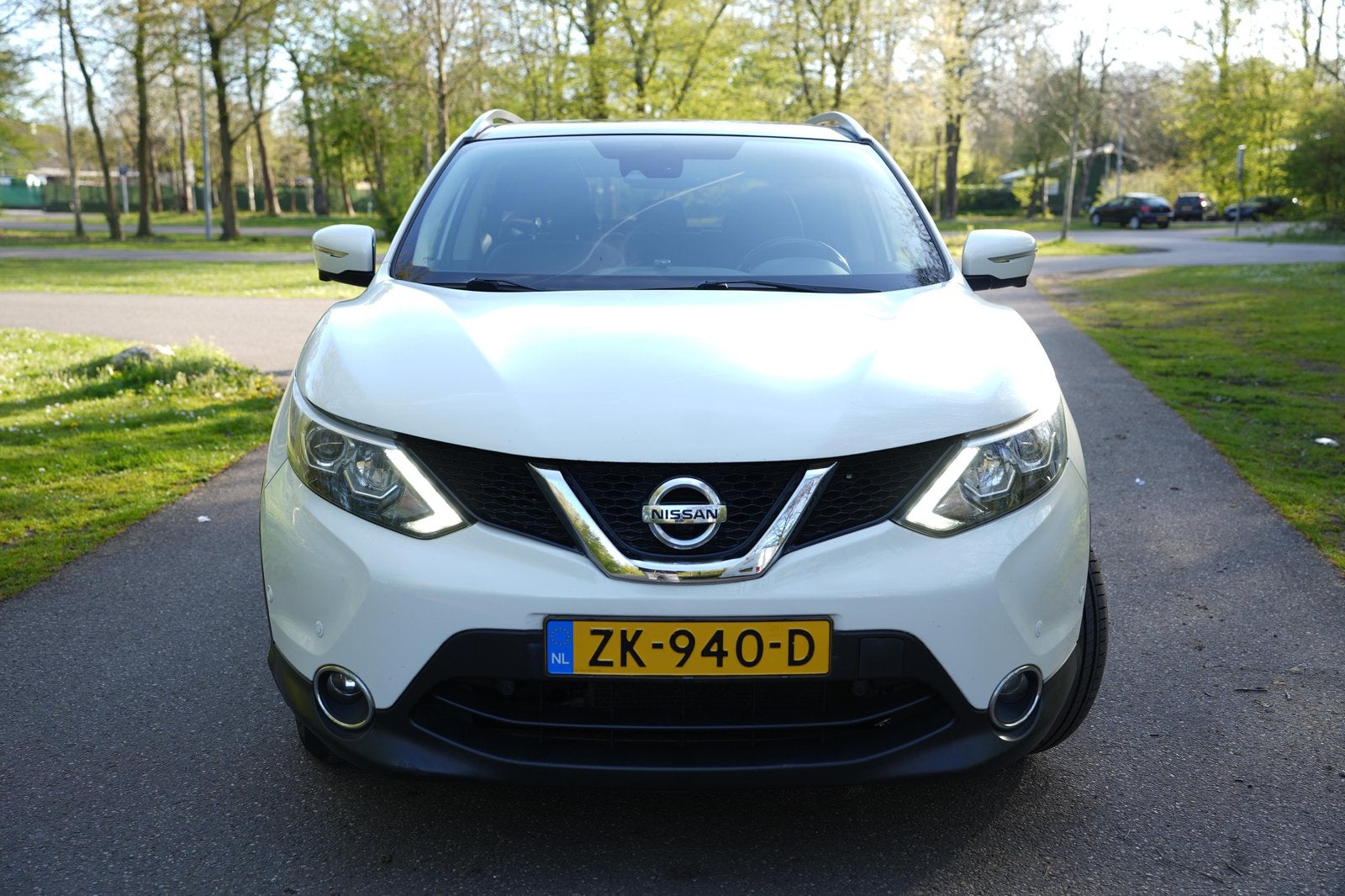 Nissan Qashqai 2014 Wit | Pano | Leder | 360 Camera, Voorwielaandrijving, 4 cilinders, Wit, Leder