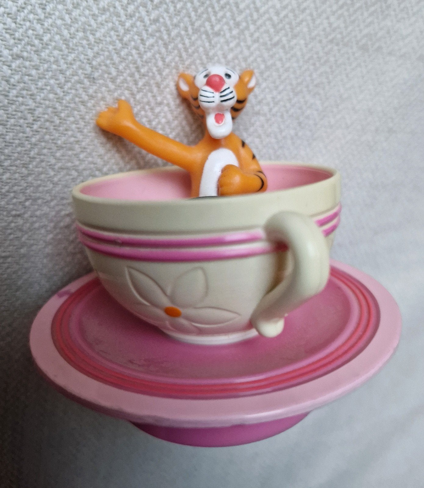 1992 teigetje tea cup disneyland parijs paris mc donalds toy, Ophalen of Verzenden, Overige figuren, Beeldje of Figuurtje
