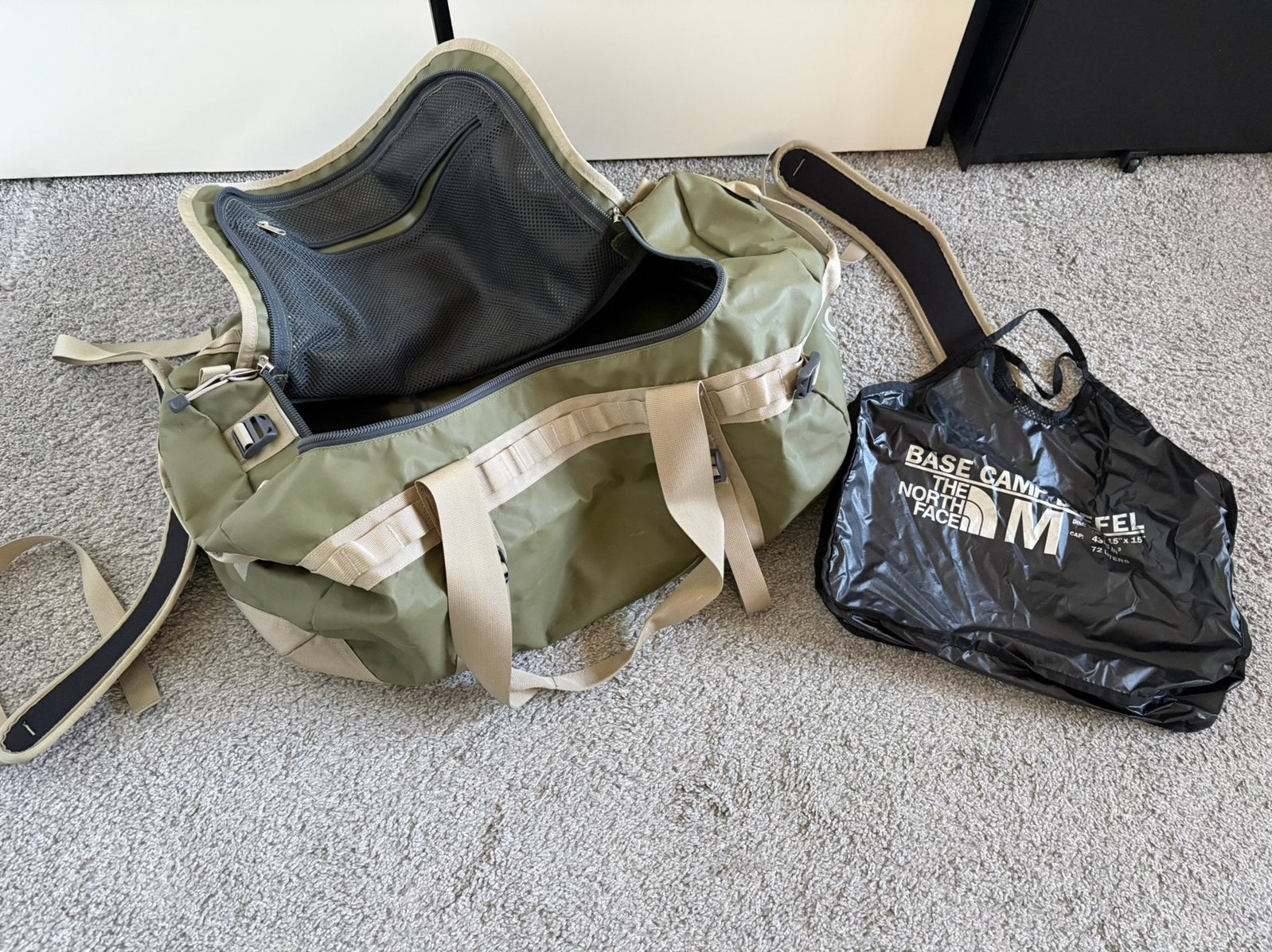 North Face Base camp Duffel, Ophalen of Verzenden, Zo goed als nieuw, Groen, 30 cm of meer
