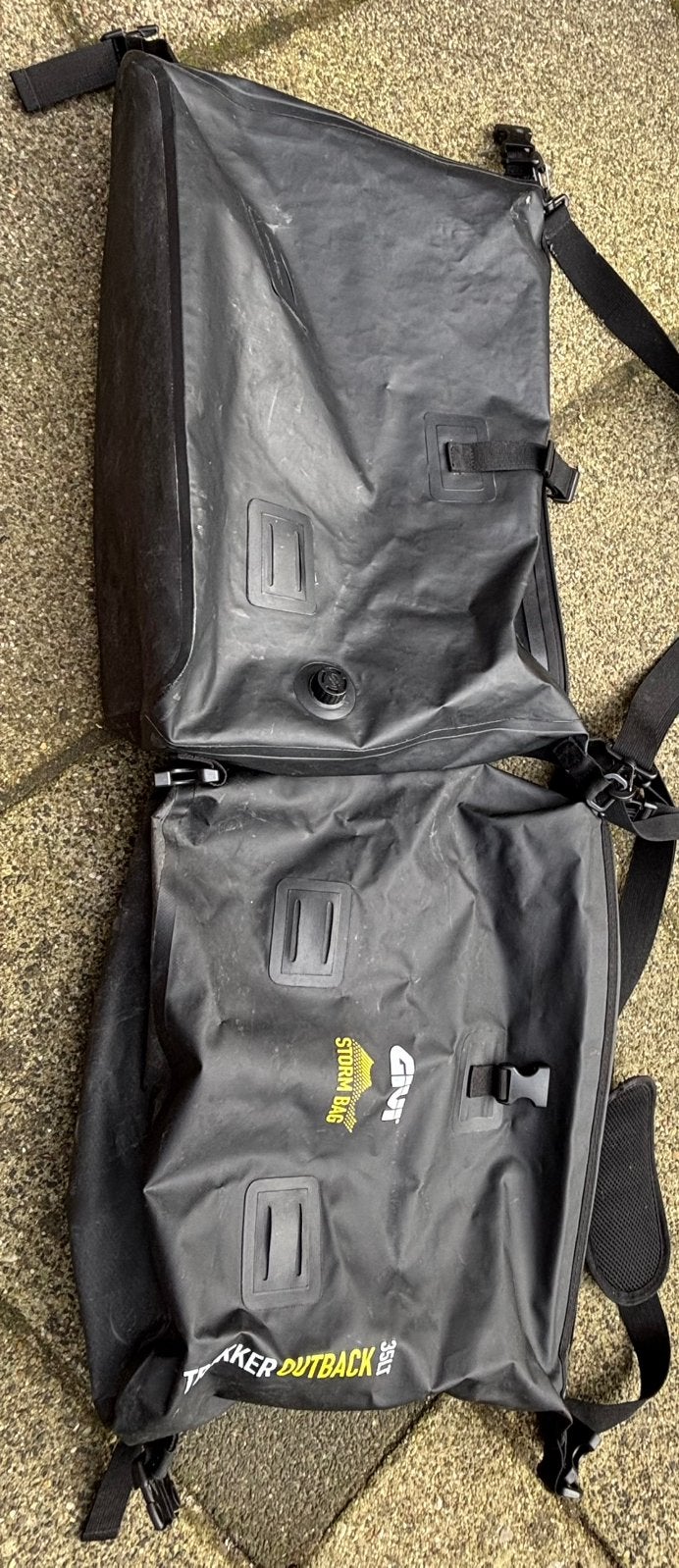 2 GIVI Storm Bag tassen elk 35 ltr, Ophalen, Gebruikt