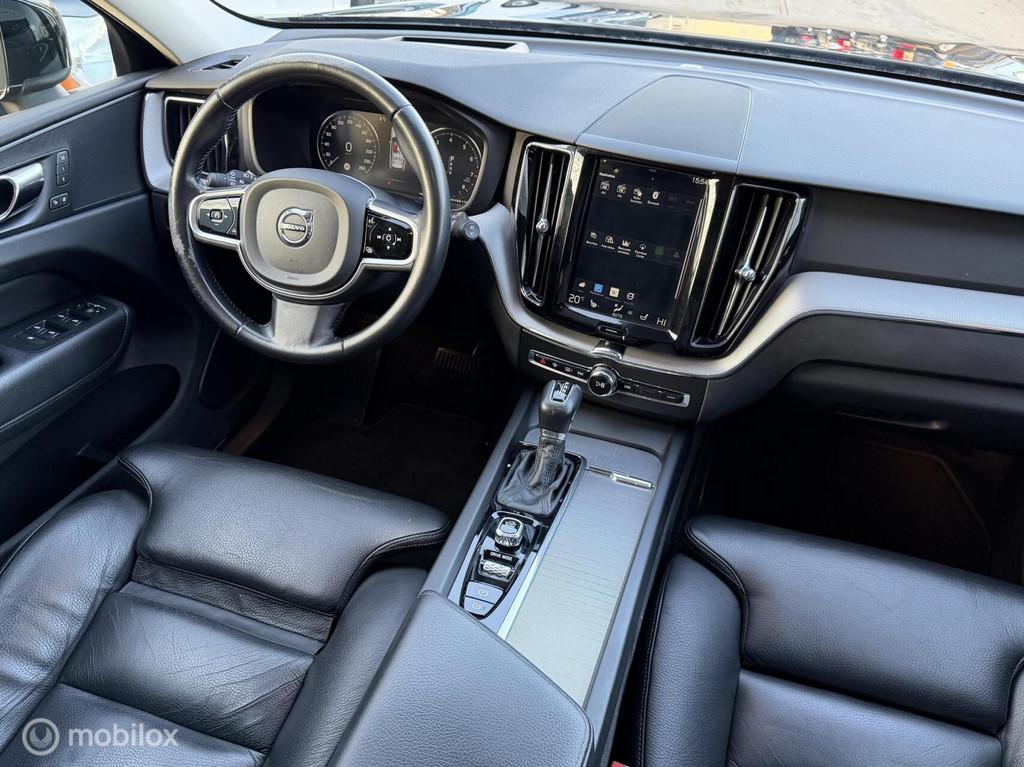 Volvo XC60 2.0 T4 Inscription PANO / LEER / NAVI, Gebruikt, Euro 6, 1969 cc, Zwart
