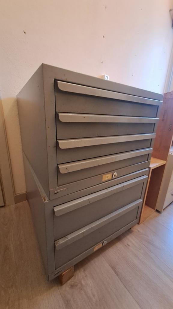 2 losse metalen gereedschapskisten, Ophalen, Gebruikt