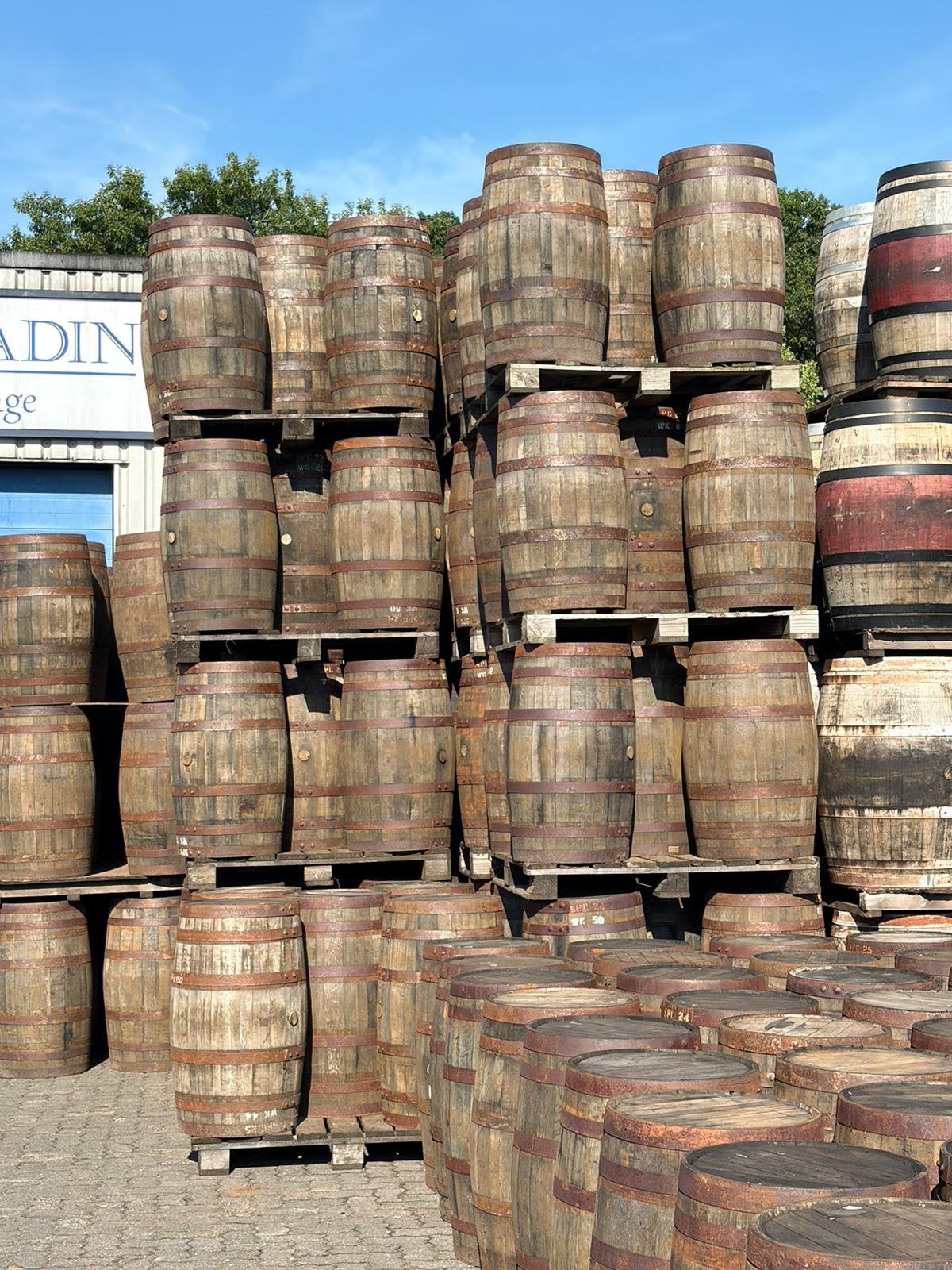 Whisky en wijnvaten in vele maten, Tuin en Terras, Regentonnen, 150 liter of meer, Ophalen, Zo goed als nieuw, Hout