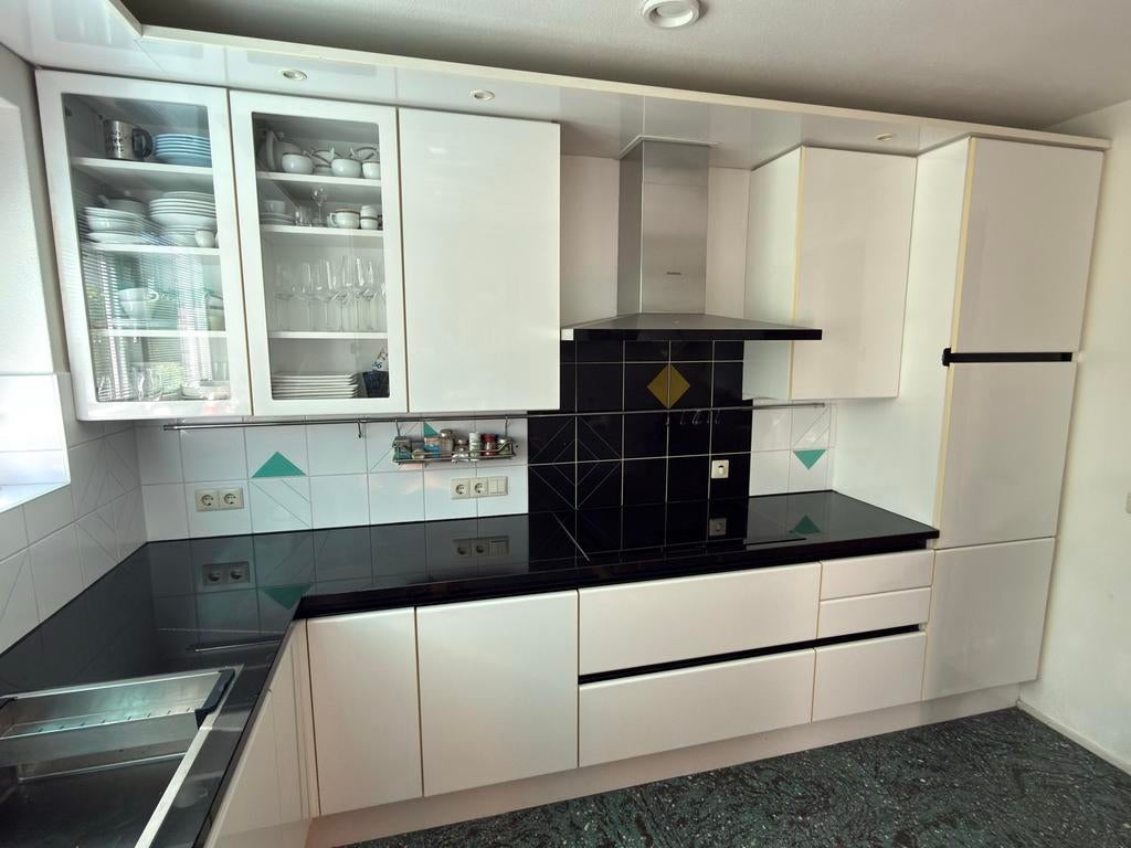 Siematic hoekkeuken (3,4*3) met granieten blad en apparatuur, Ophalen, Gebruikt, Wit, Hoekkeuken