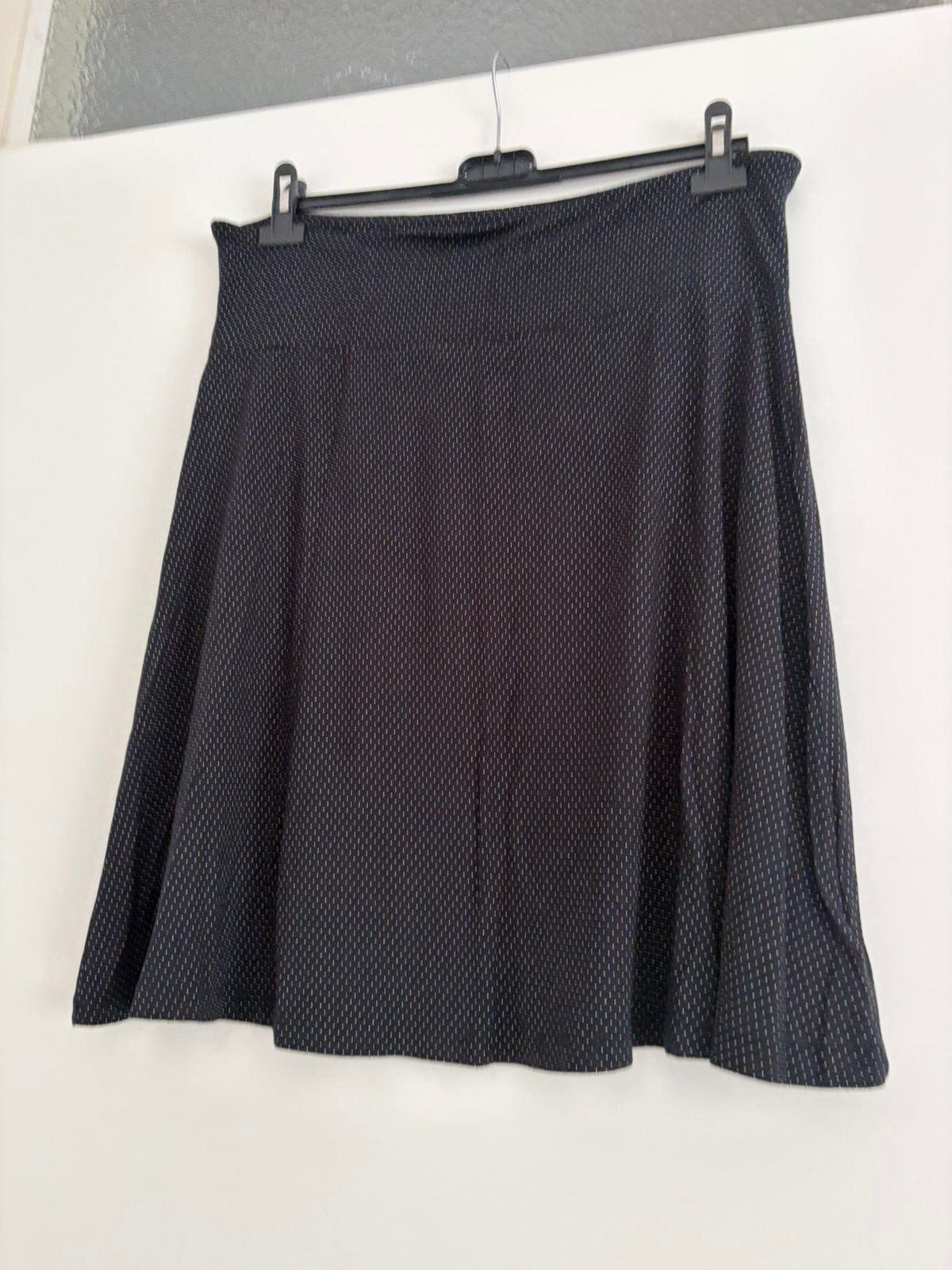 Leuke rok met stippen maat L, Maat 38/40 (M), Zwart, Ophalen of Verzenden, Gedragen