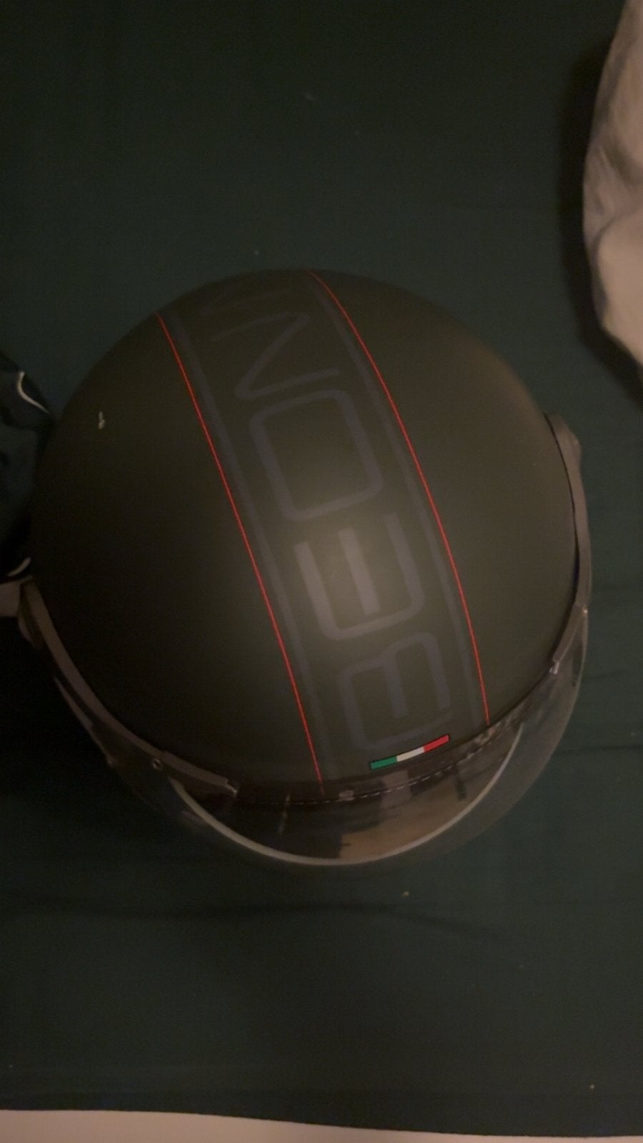 Beon design b helm, Fietsen en Brommers, Brommerhelmen, Ophalen of Verzenden, Zo goed als nieuw, Large