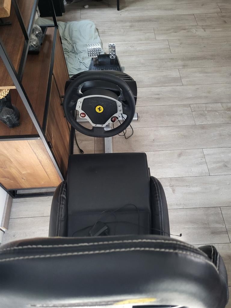 Trustmaster playseat met stuur en pedalen, Spelcomputers en Games, Spelcomputers | Sony PlayStation Consoles | Accessoires, Ophalen of Verzenden