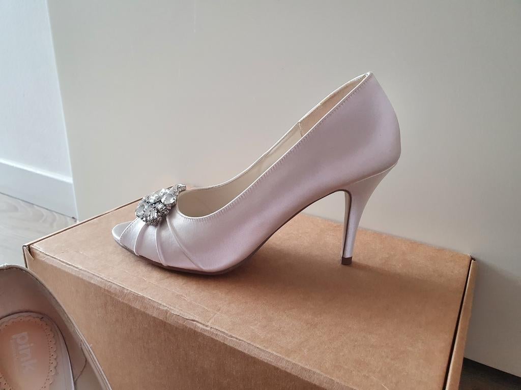 Trouwschoen Paradox London Pink Tender Peep Toe ivoor mt 38, Kleding | Dames, Overige kleuren, Schoenen, Ophalen of Verzenden
