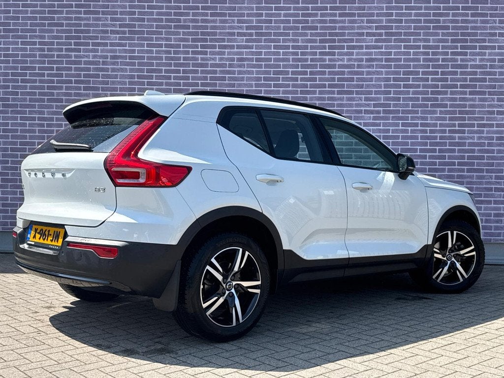 Volvo XC40 2.0 B3 Plus Dark | Trekhaak | 360 Graden Camera |, 12 maanden, Gebruikt, Euro 6, 4 cilinders