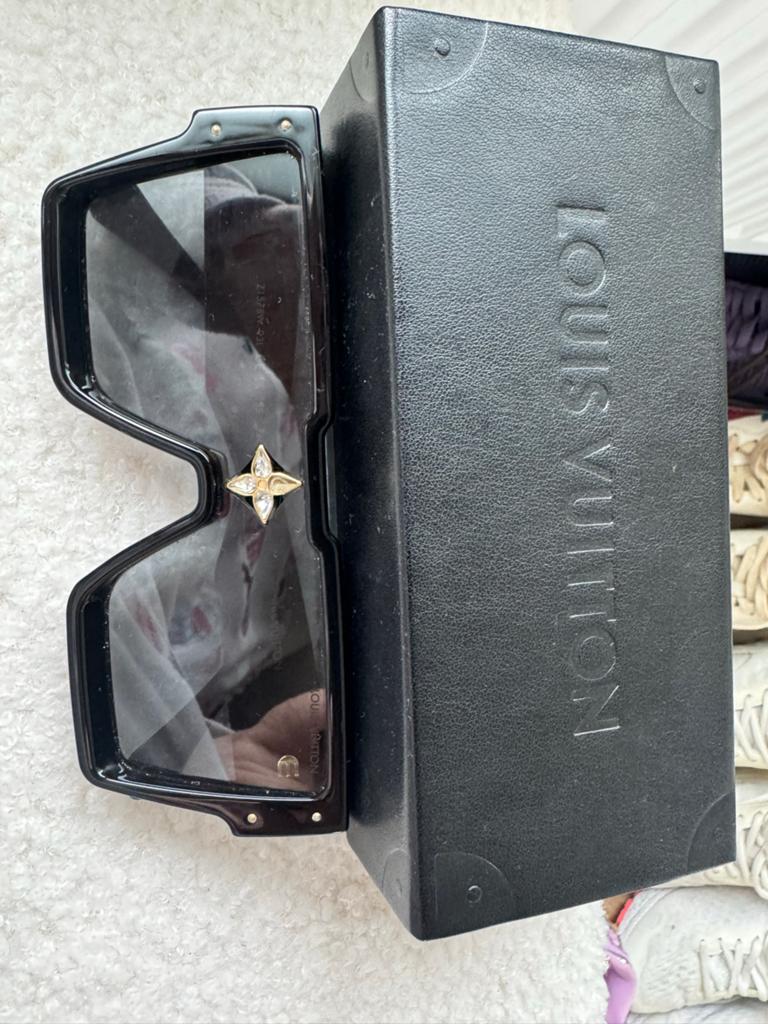 Louis Vuitton Cyclone Zonnebril Zwart, Overige merken, Gebruikt, Zonnebril, Zwart