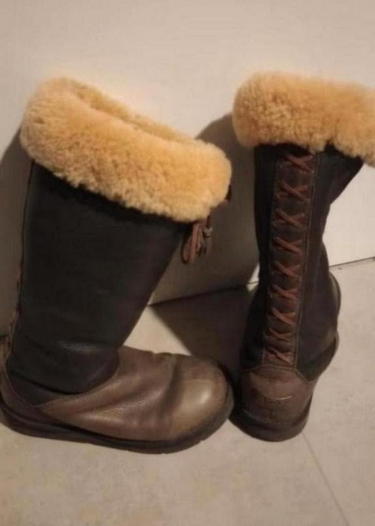 Vintage UGG 7 gevlochten Sussex bont gevoerde laarzen Uggs g, Kleding | Dames, Schoenen, Ophalen of Verzenden, Bruin, Hoge laarzen