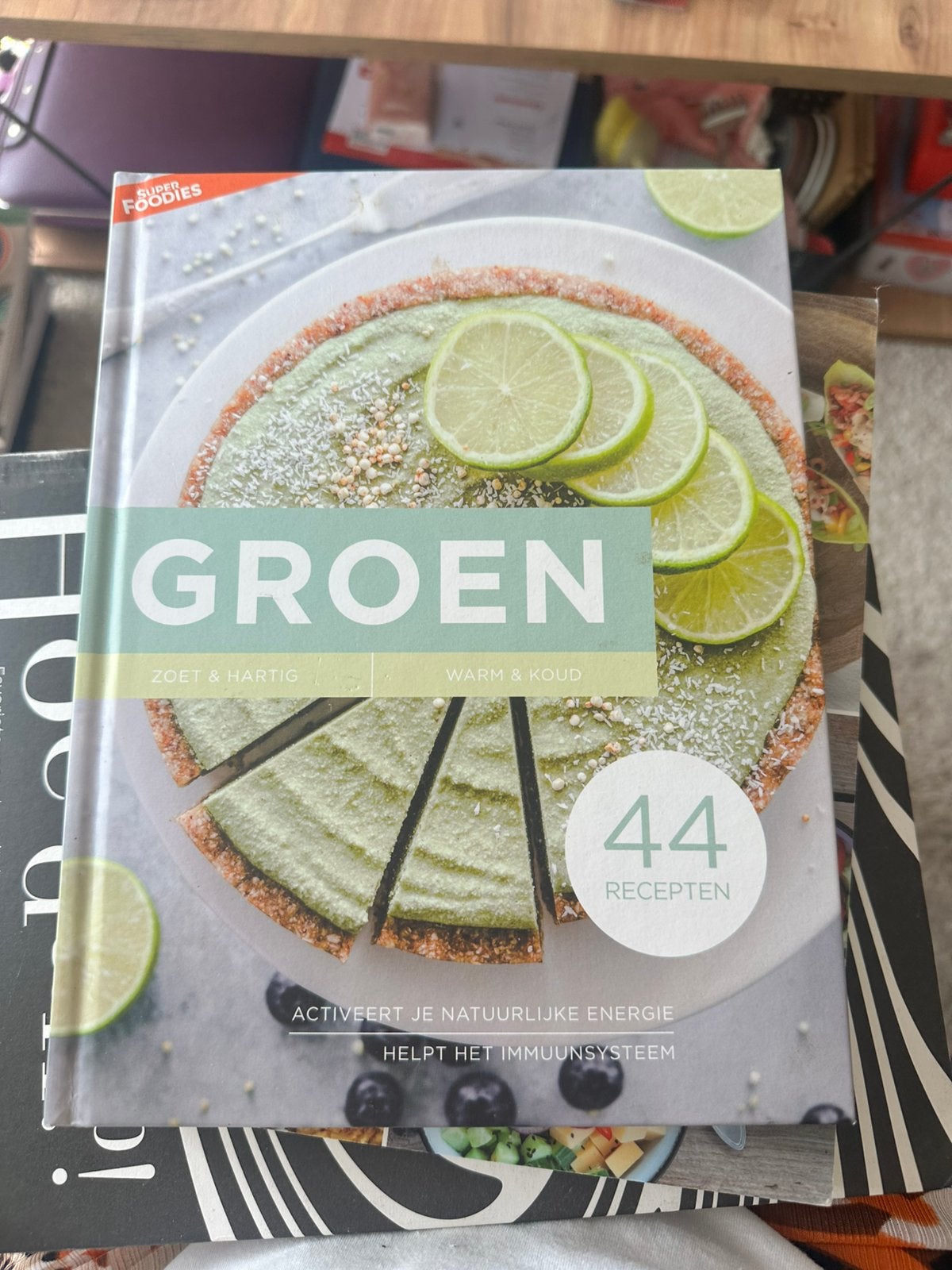 GROEN - 44 Recepten Dankzij de gerechten in ……., Ophalen of Verzenden, Gelezen