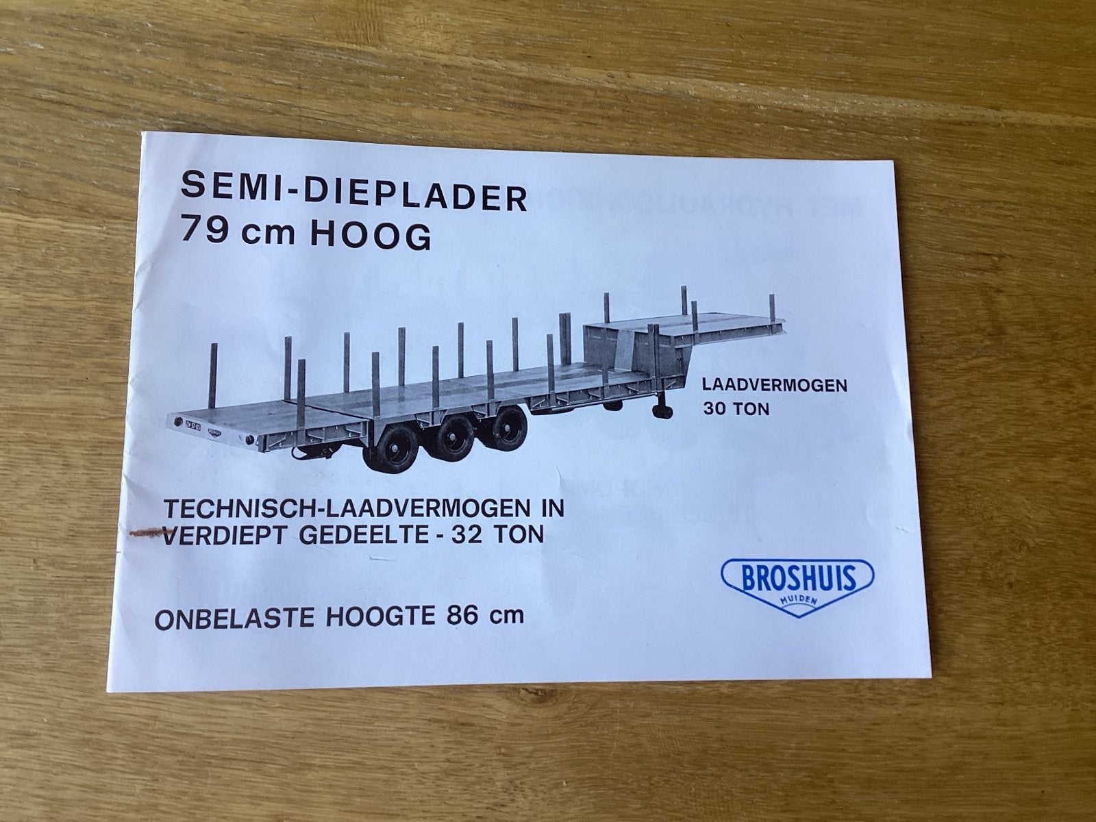 Broshuis Semi-Dieplader Folder met 8 grote foto’s ca. 1976, Ophalen of Verzenden, Gelezen, Algemeen