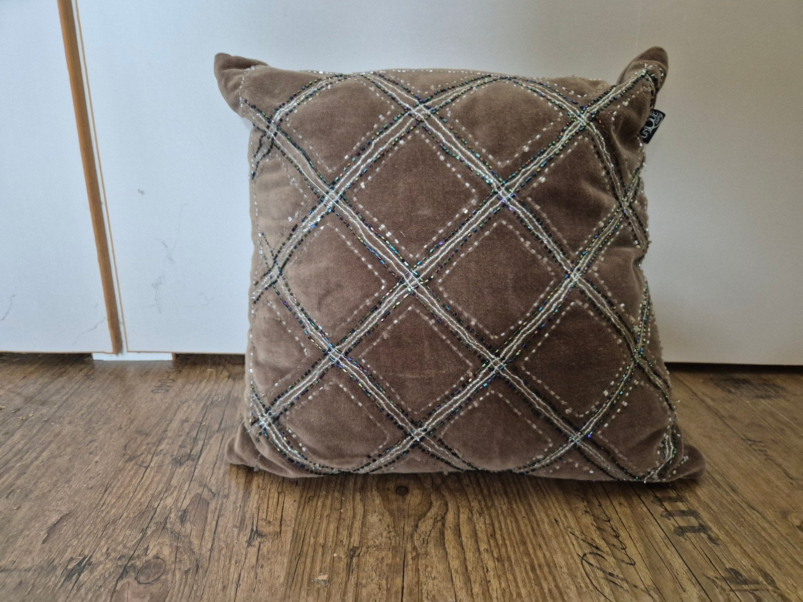 Sierkussen 40x40 cm - Bruin met kralen - Unique Living, Ophalen, Bruin, Met print, Vierkant