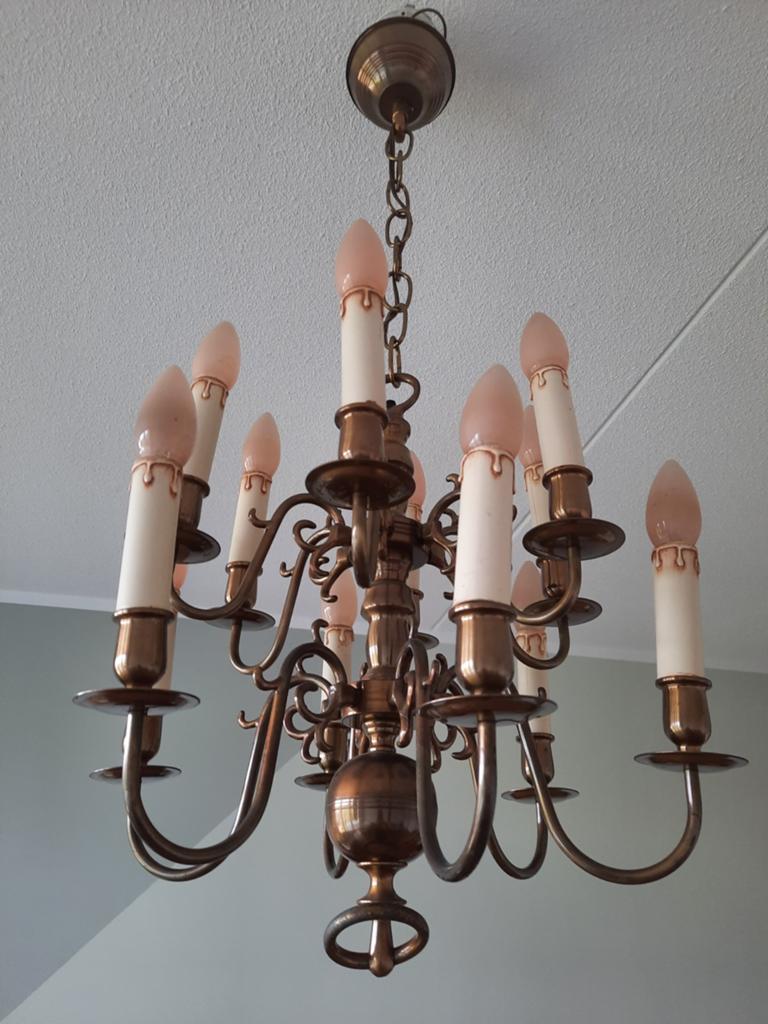 12 armige bronzen kroonluchter, Huis en Inrichting, Ophalen, Zo goed als nieuw, 75 cm of meer