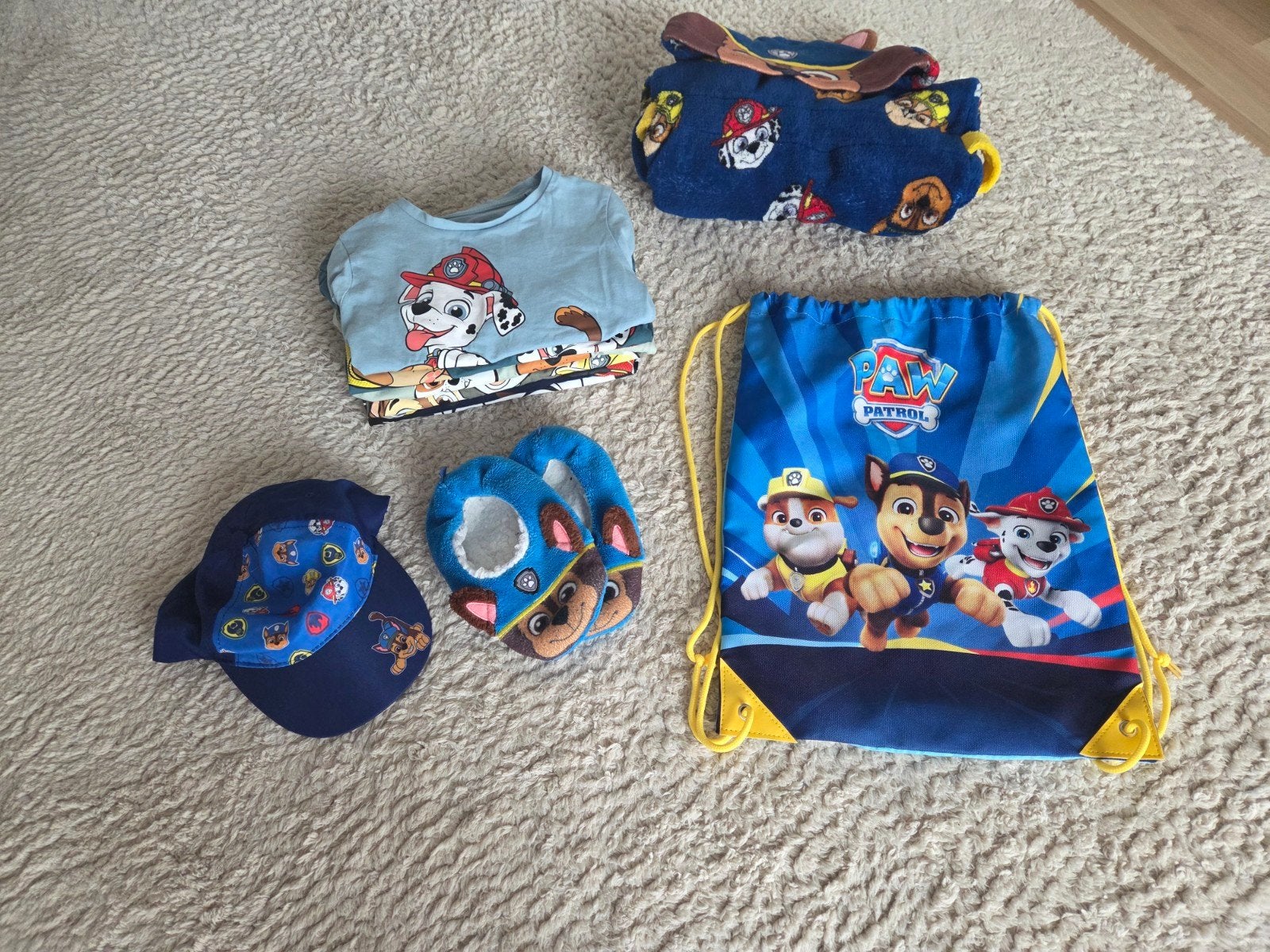Paw Patrol Kleding Pakket Maat 104
Maat 104, Ophalen, Gebruikt, Jongen