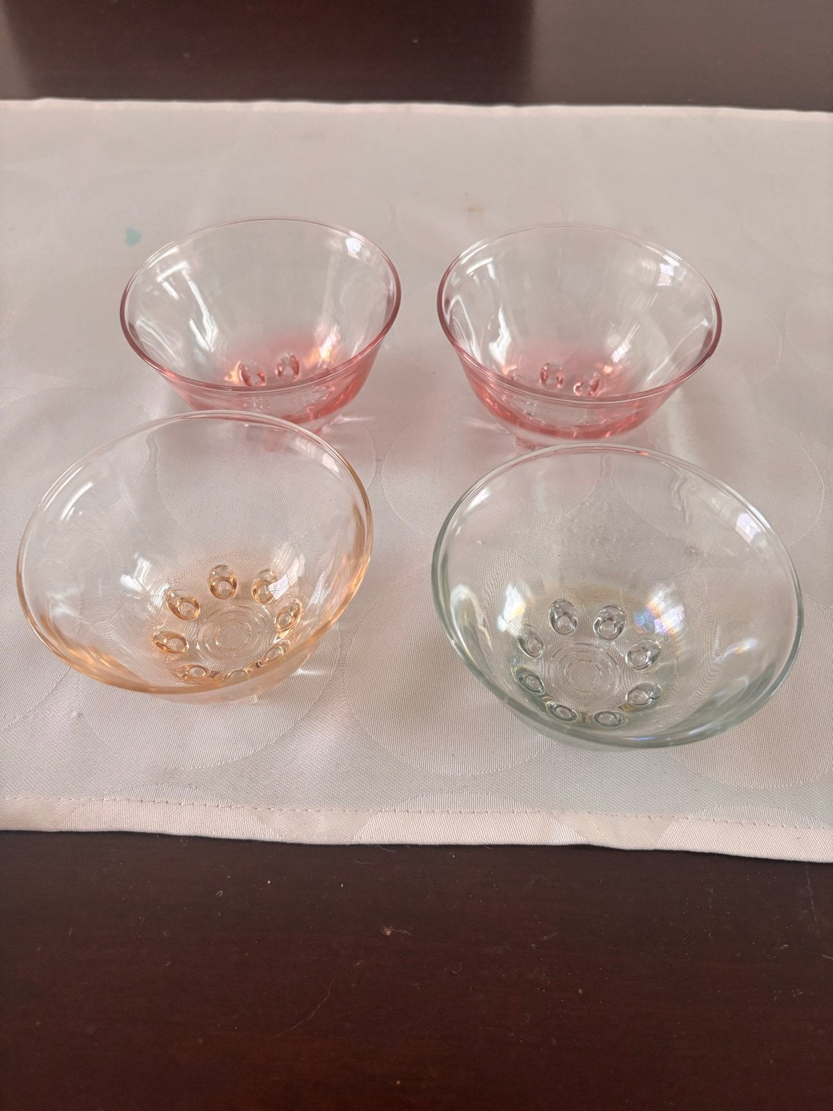 Set van 4 gekleurde glazen schaaltjes, Antiek en Kunst, Antiek | Glas en Kristal, Ophalen