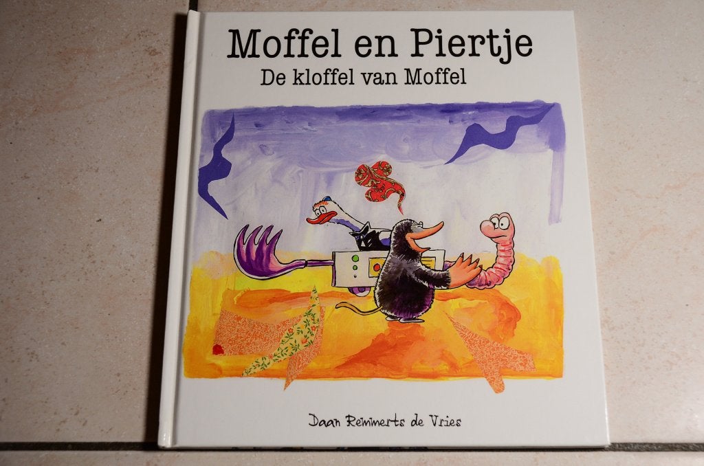 Moffel en Piertje De kloffel van Moffel D Remmerts de Vries, Ophalen of Verzenden, Zo goed als nieuw, Fictie algemeen, Voorleesboek