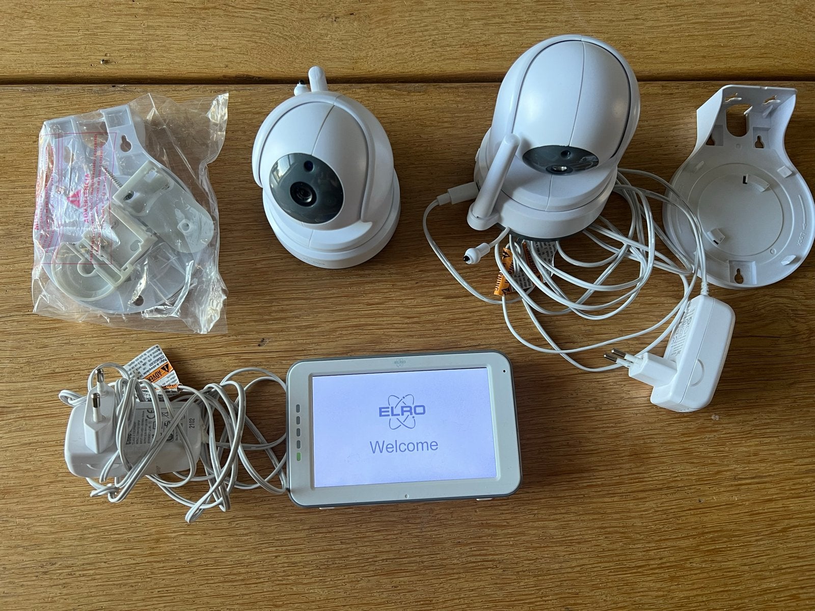 Elro BC3000-C Babyfoon met 2 camera's en scherm, Ophalen, Gebruikt, 100 tot 250 meter, Camera