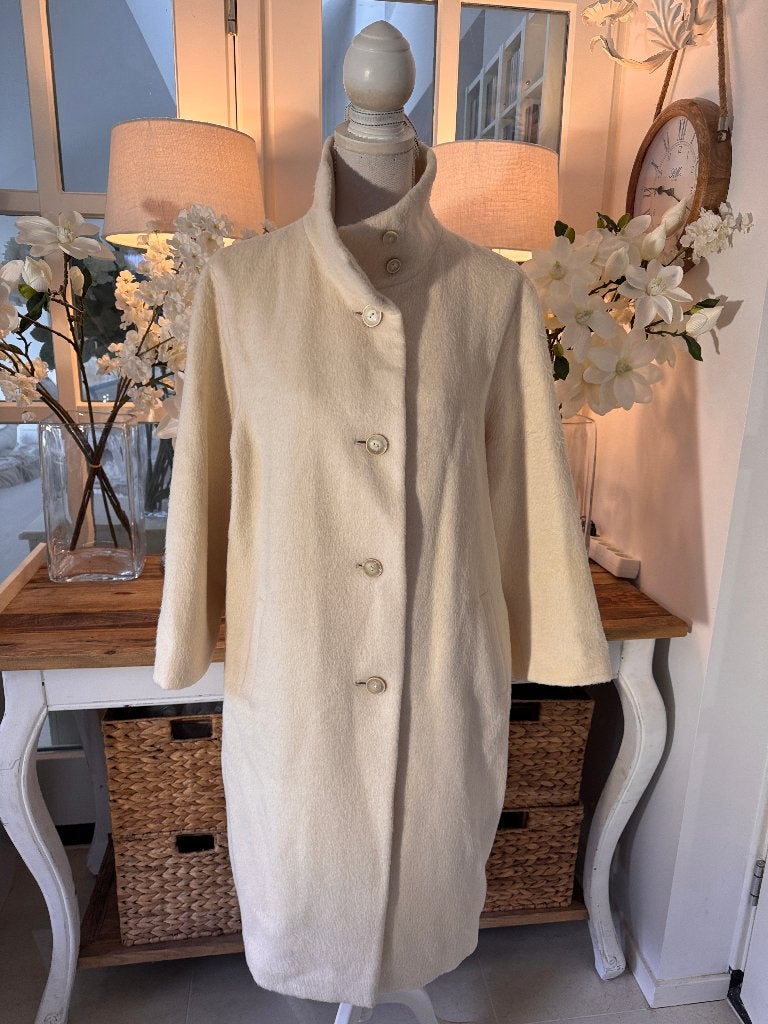 Exclusieve, Crème alpaca/lama jas Laurèl/Escada, 38-40/M, Verzenden, Zo goed als nieuw, Maat 38/40 (M), Wit