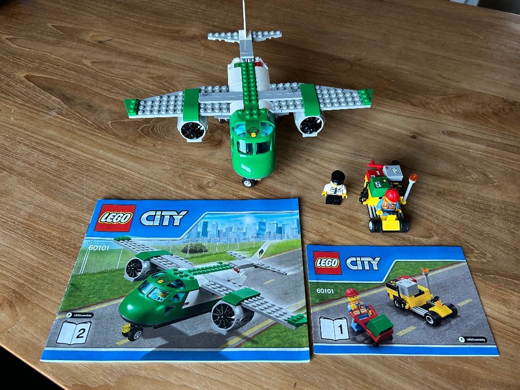 Lego City - Vliegveld vrachtvliegtuig (60101), Kinderen en Baby's, Speelgoed | Duplo en Lego, City, Lego, Compleet, Ophalen of Verzenden