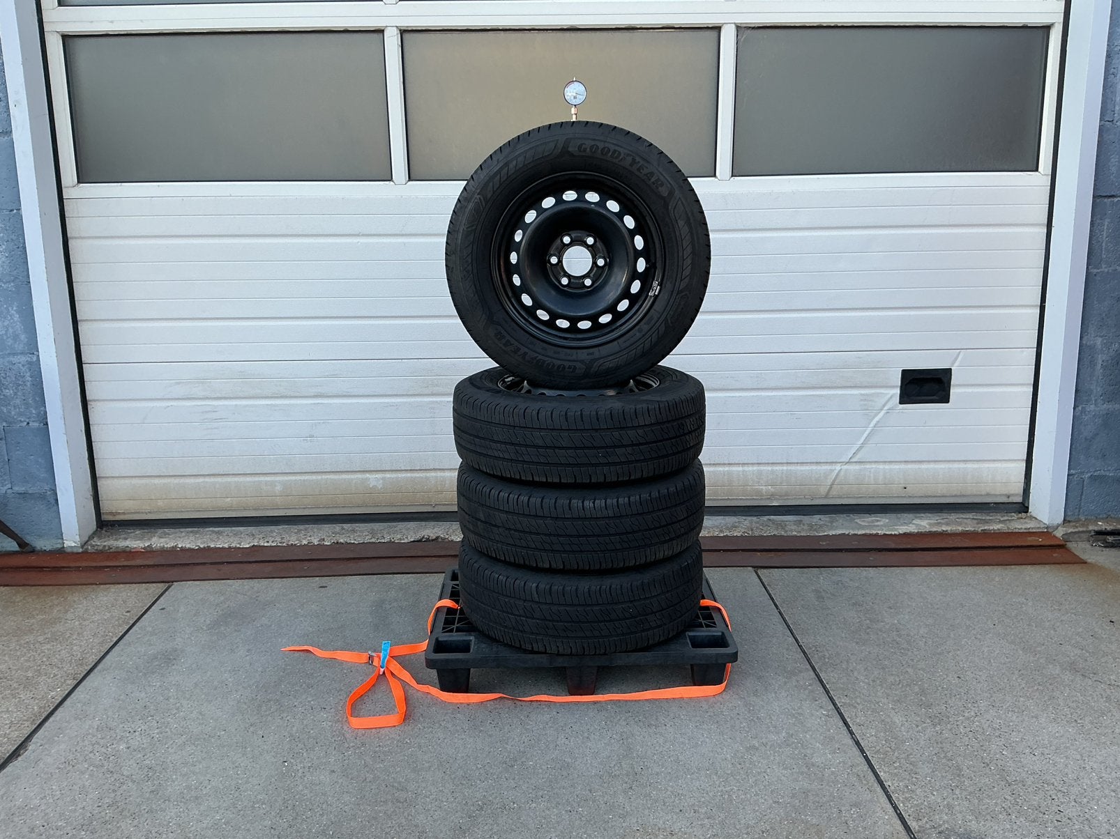 Ford - Transit Custom  Zomer Set.  215 - 65 - 16, Auto-onderdelen, Banden en Velgen, Ophalen, 16 inch, Band(en), Zomerbanden