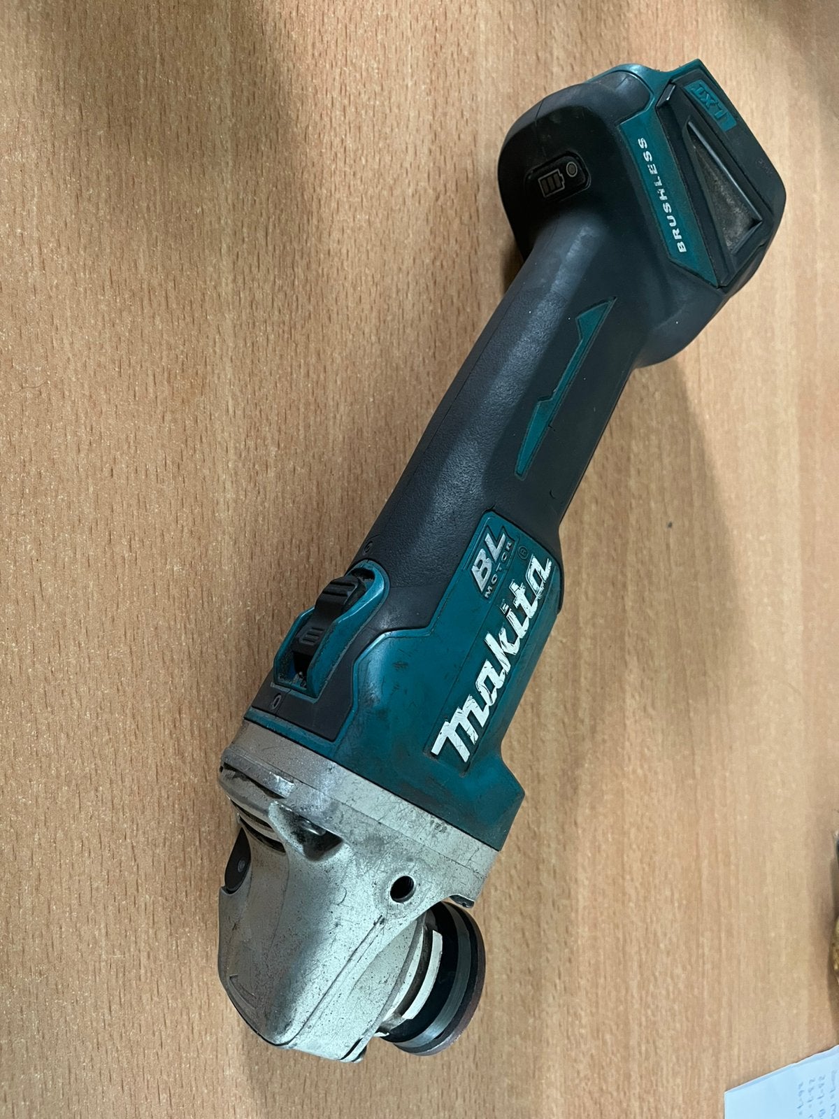 DGA504 Makita (bj 08-2020), Ophalen of Verzenden, Gebruikt, Minder dan 700 watt, Haakse handslijpmachine