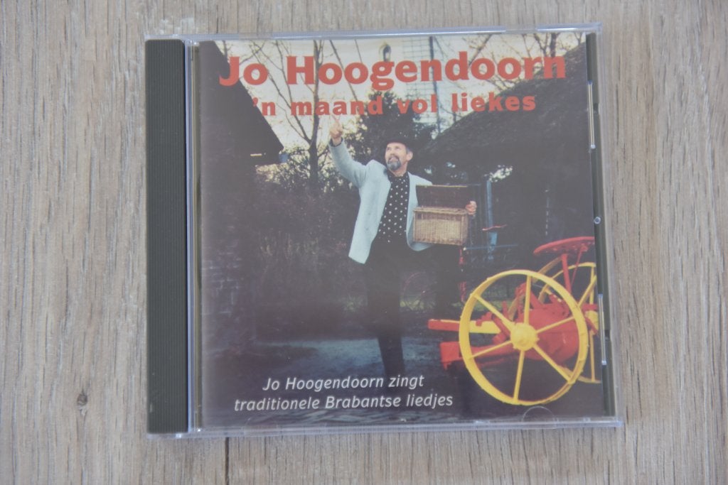 JO HOOGENDOORN --- N MAAND VOL LIEKES, Inclusief boekje, Verzenden, Zo goed als nieuw, Streekmuziek
