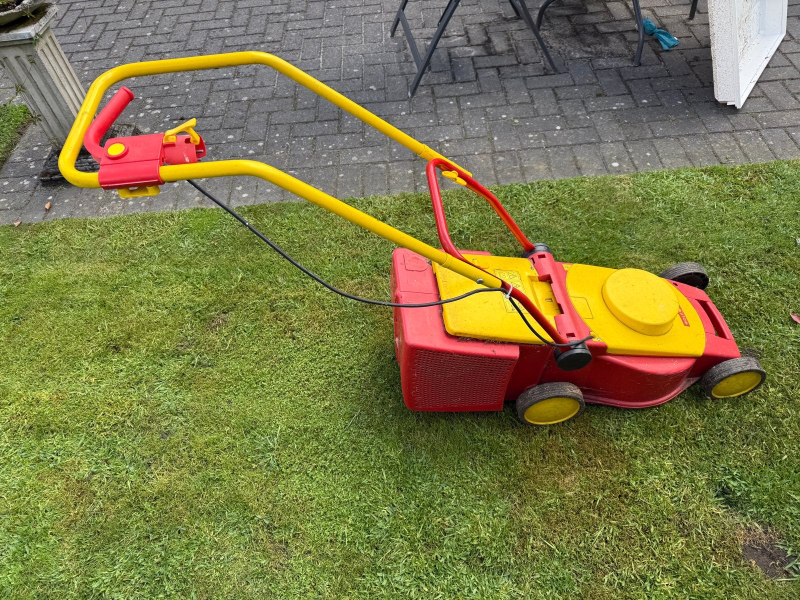 Grasmaaier Wolf-Garten Select 37 E elektrische grasmaaier, Tuin en Terras, Gebruikt, Elektrische grasmaaier, Ophalen of Verzenden