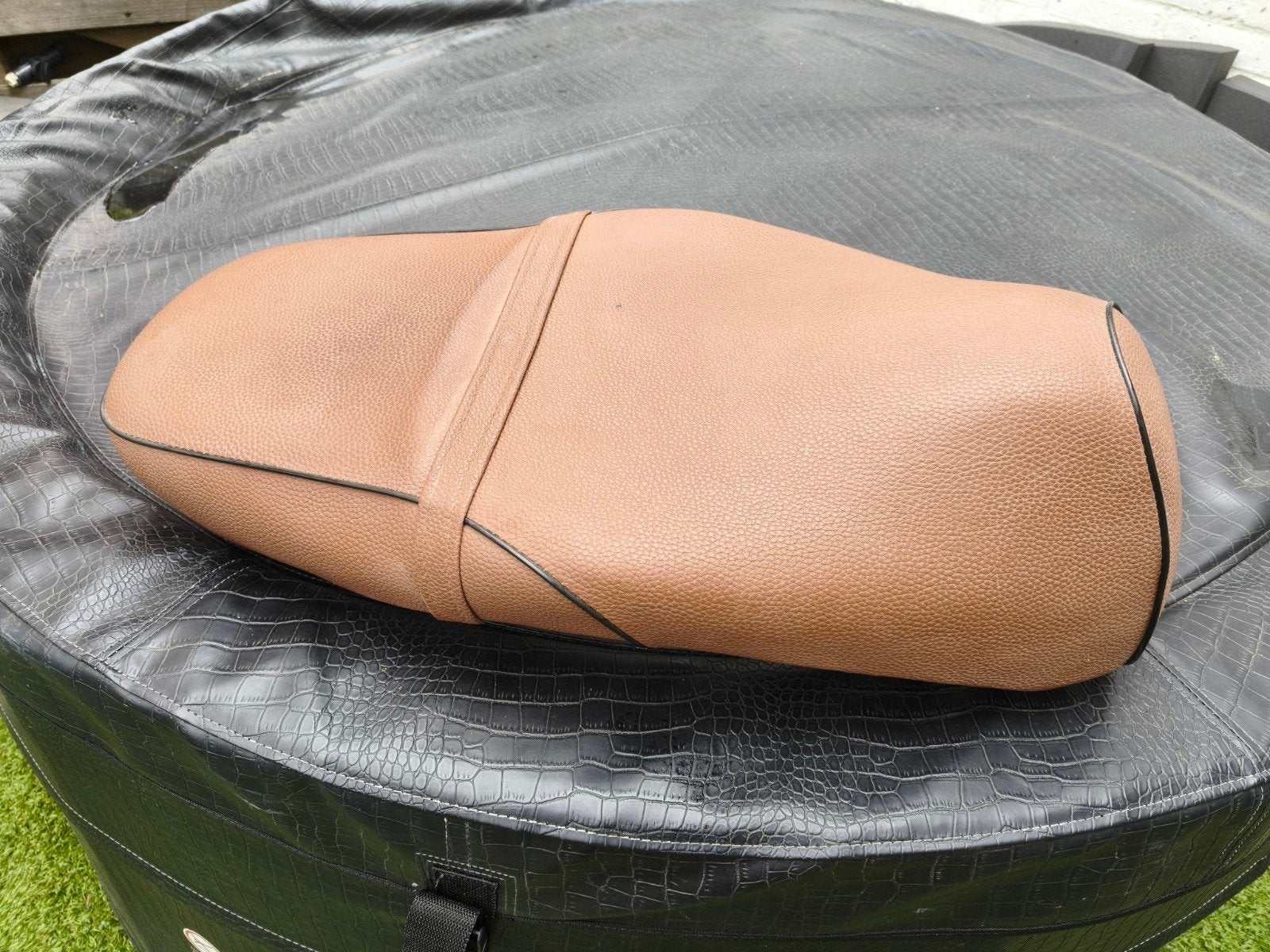 Bruin scooterzadel buddyseat Grande Retro, Zo goed als nieuw, Ophalen of Verzenden, Zo goed als nieuw, Benzine