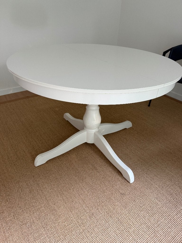 Ikea uitschuifbare tafel Ingatorp, 3 stoelen Ingolf, Huis en Inrichting, Ophalen, Overige materialen, Gebruikt, Rond