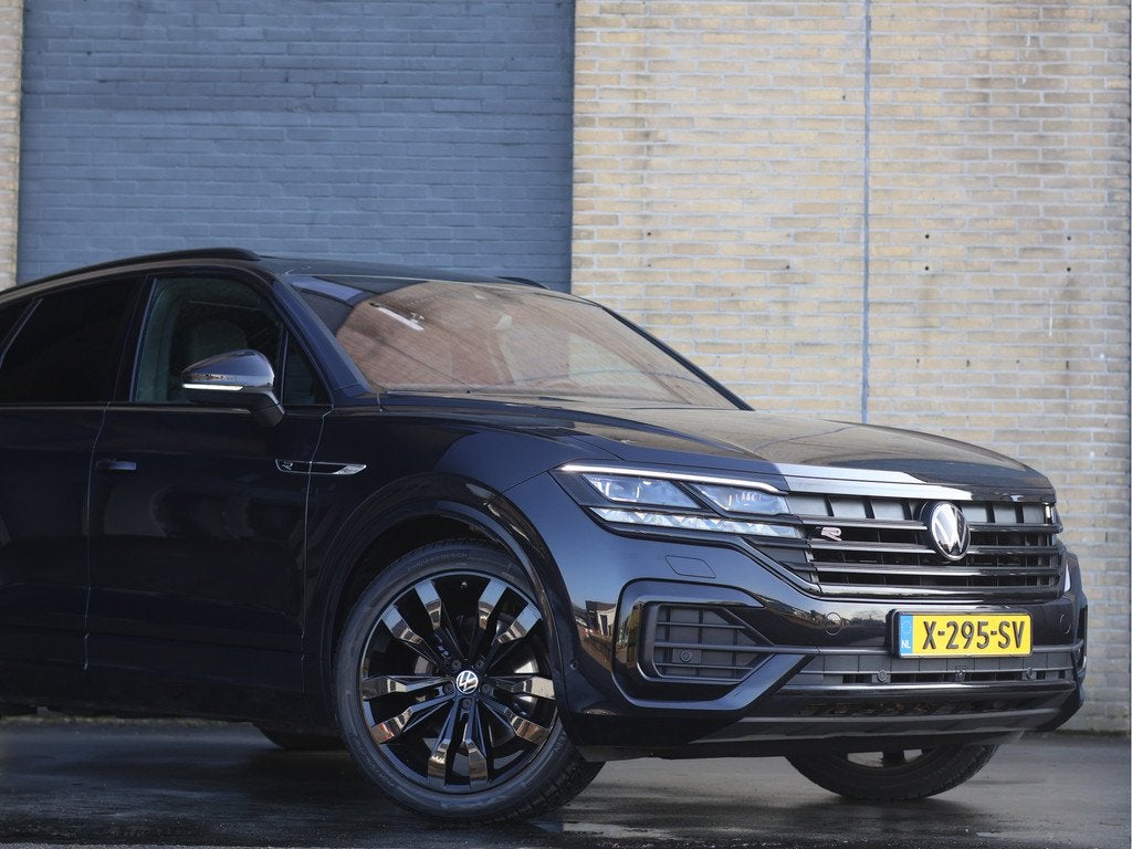 Volkswagen Touareg 3.0 V6 TDI R-Line 4Motion | Massage | Luc, Auto's, Volkswagen, Automaat, 15 km/l, Gebruikt, 241 €/maand